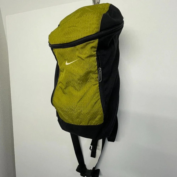 VTG Nike Hydration Ready Backpack Green Hiking Outdoor - Picture 1 of 10